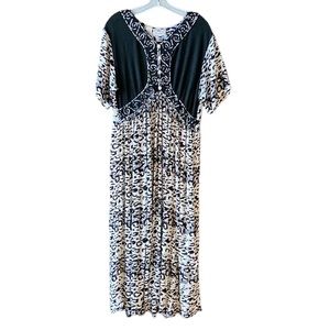 Le Mieux Studio Bohemian Black & White Dress Great Condition